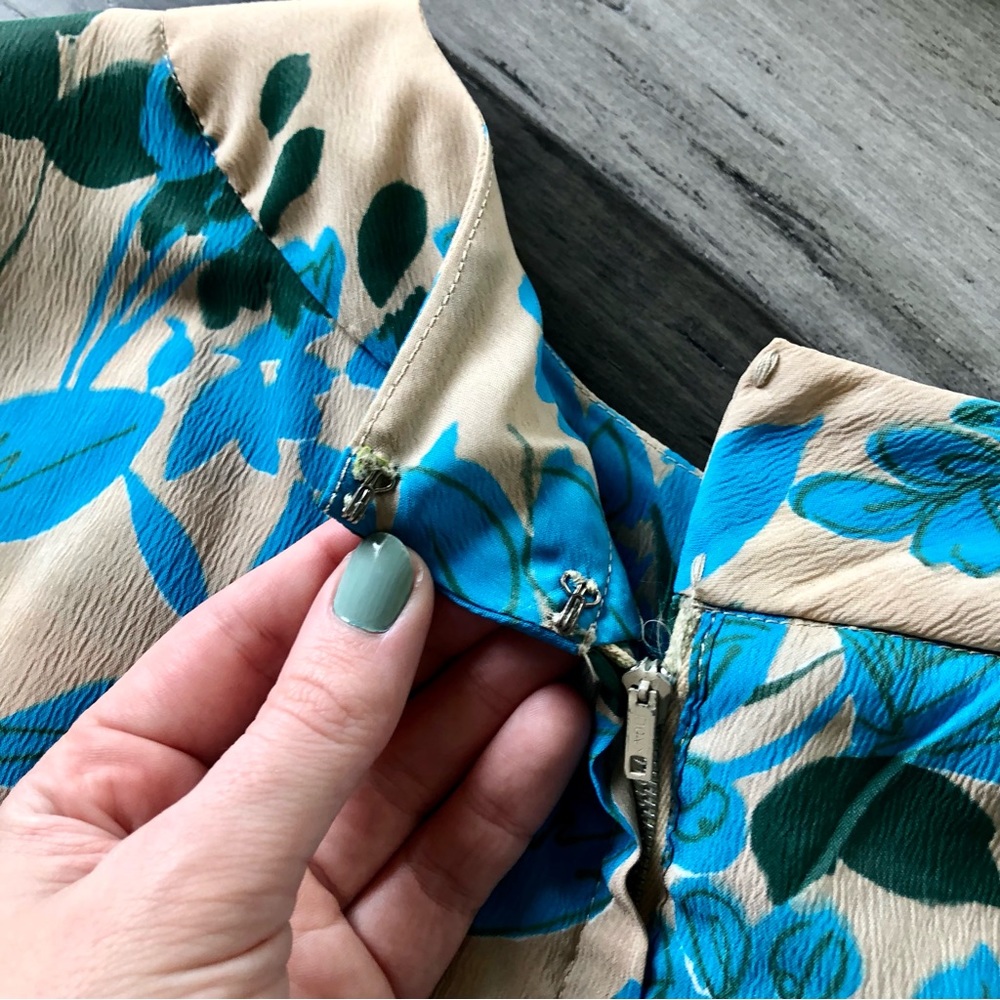 Vintage 1950's-60's Stacey Ames Pleated Neck Sleeveless Floral Sun Dress - Picture 14 of 16